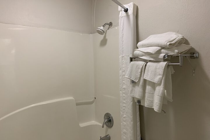 Room 16 of 46