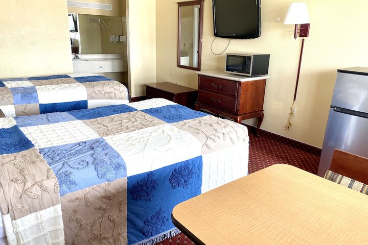 Room 8 of 13