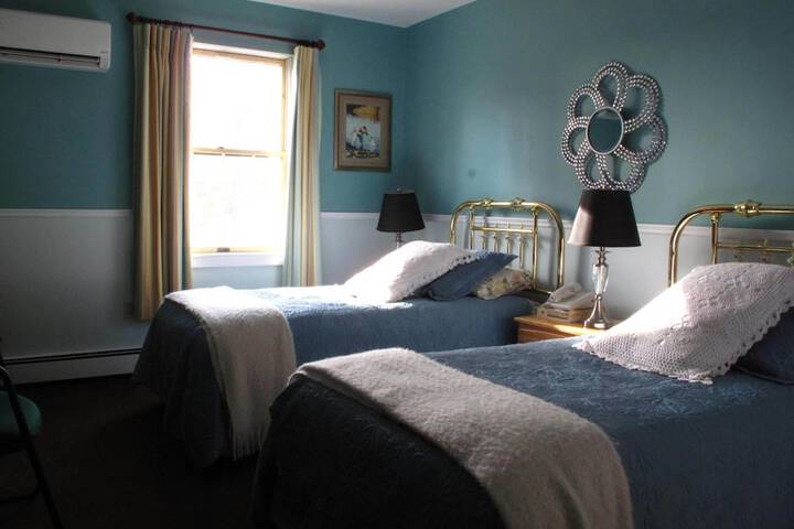 Room 15 of 52