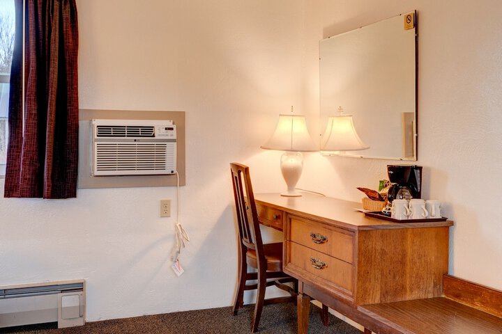 Room 44 of 75