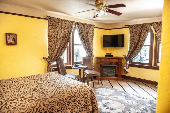 Room 14 of 44