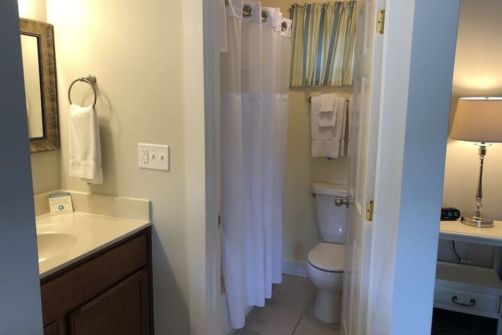 Room 16 of 37