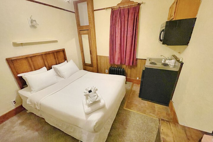 Room 38 of 92