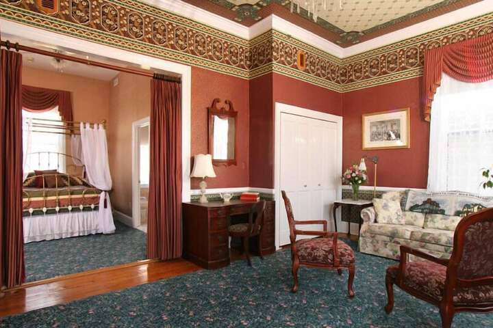 Room 92 of 128
