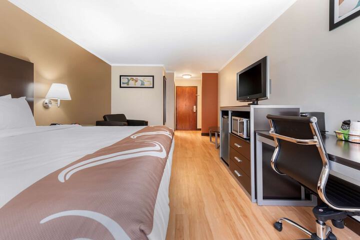 Room 14 of 30