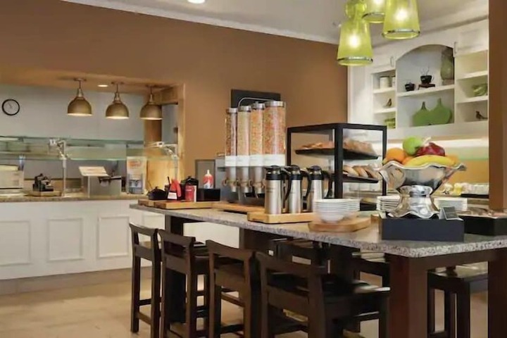 Breakfast/Coffee Service 29 of 31