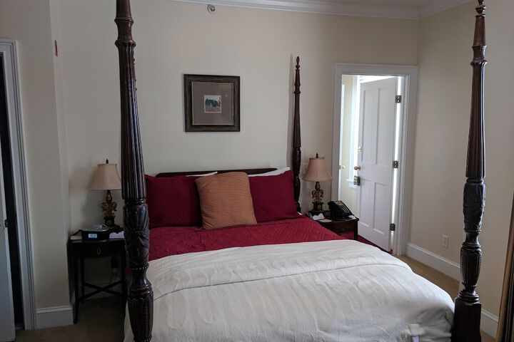 Room 29 of 169
