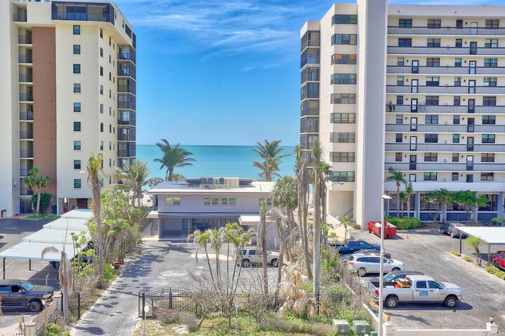Azul Townhomes C1 - Sol Retreat