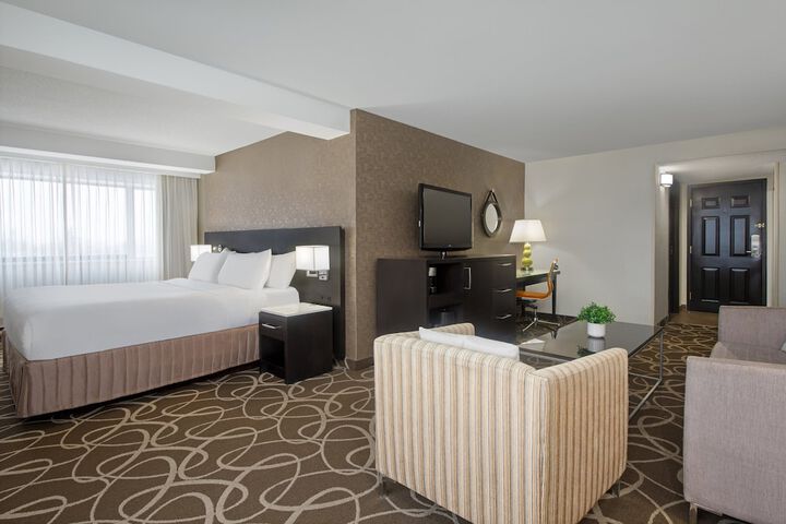Crowne Plaza Kitchener-Waterloo by IHG