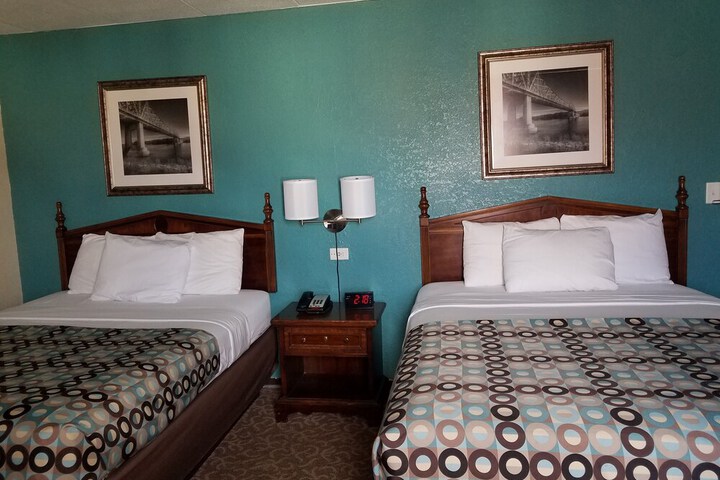 Room 8 of 30