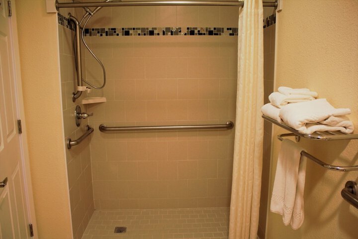 Room 7 of 24