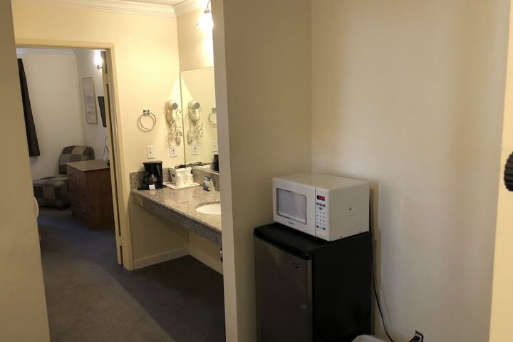 Room 5 of 34