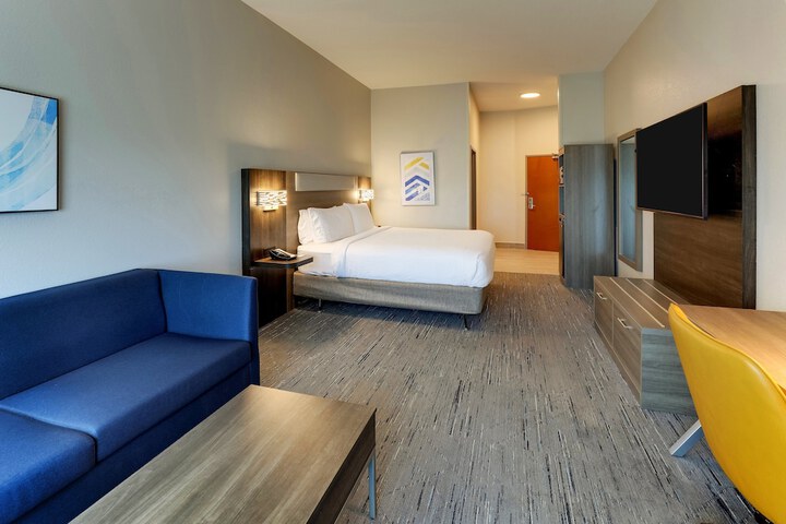 Room 26 of 46