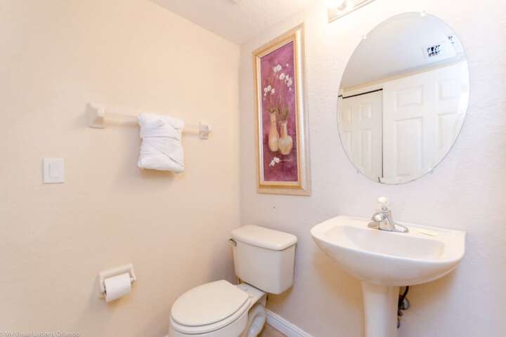 Room 17 of 27
