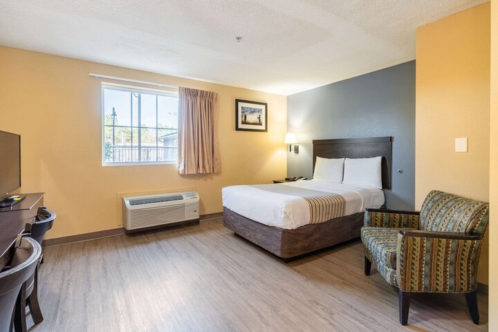 Room 21 of 36