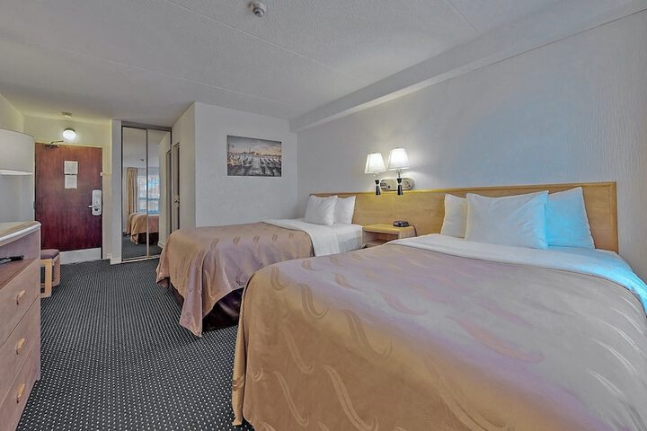 Room 34 of 64