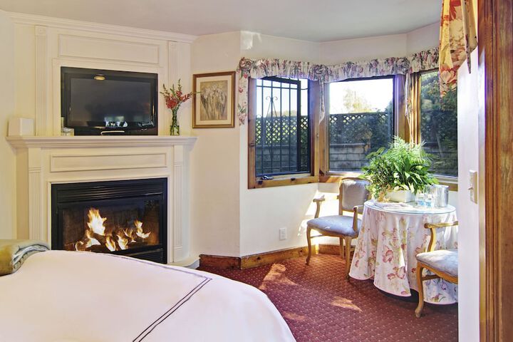 Room 10 of 72