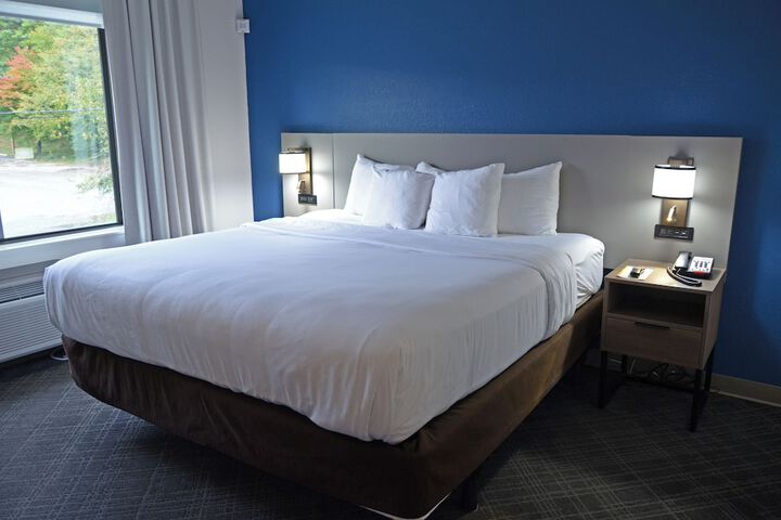 Room 40 of 64