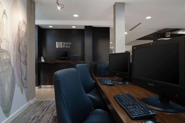Business Center 23 of 23