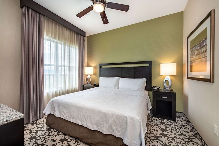 Homewood Suites by Hilton Oxnard / Camarillo