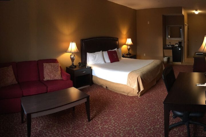 Room 9 of 16