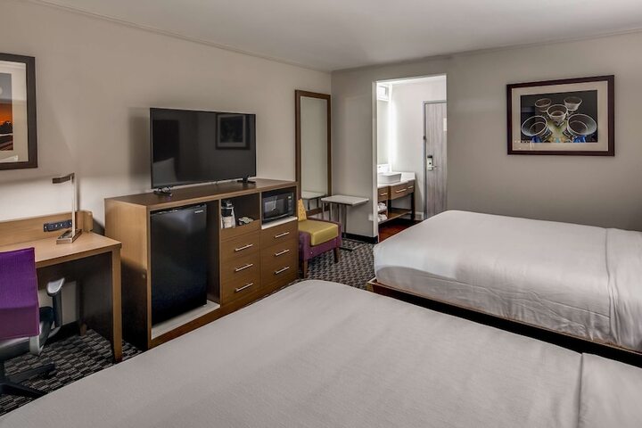 Room 15 of 23