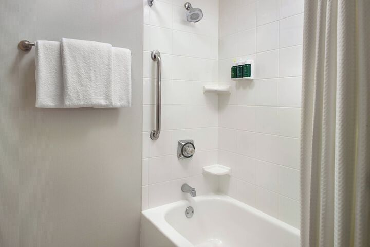 Courtyard by Marriott Fayetteville