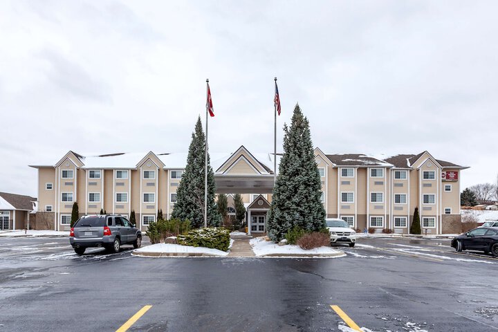 Hotel 2 of 53