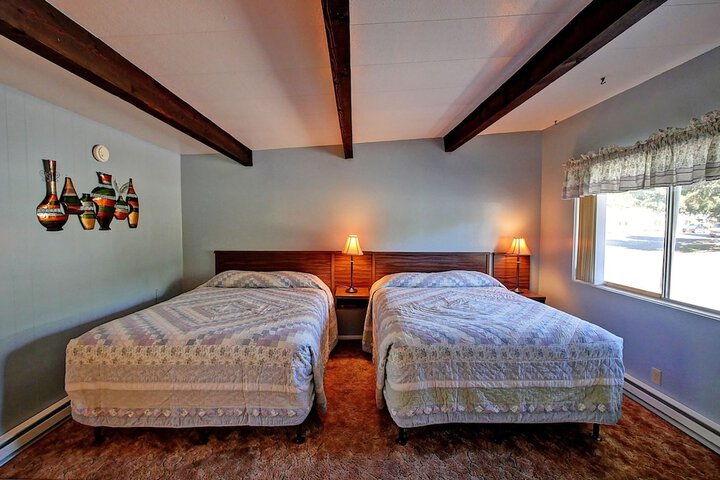 Room 15 of 33