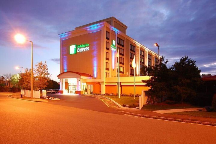 Hotel 4 of 96