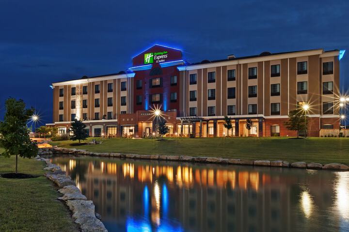 Holiday Inn Express & Suites Glenpool-Tulsa South by IHG