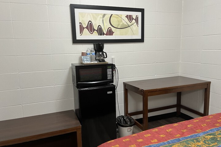 Room 15 of 19