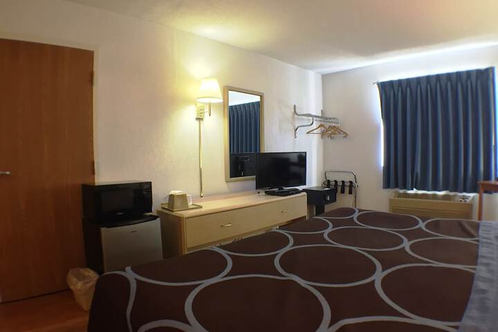 Room 25 of 31