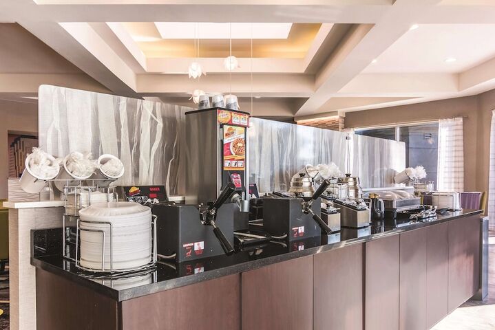 Breakfast/Coffee Service 42 of 45