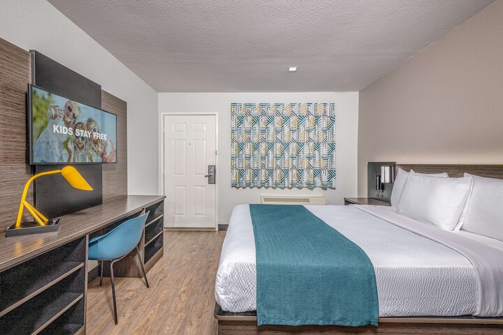 Room 15 of 24