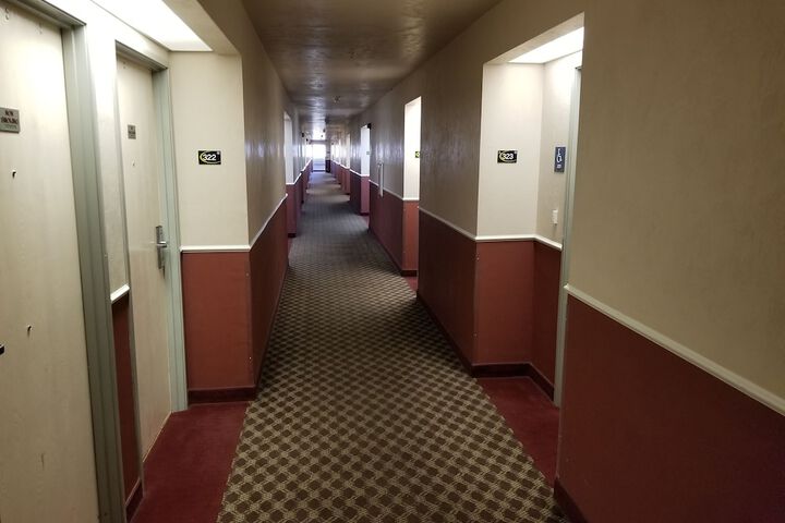 Super 8 by Wyndham Bellingham Airport / Ferndale