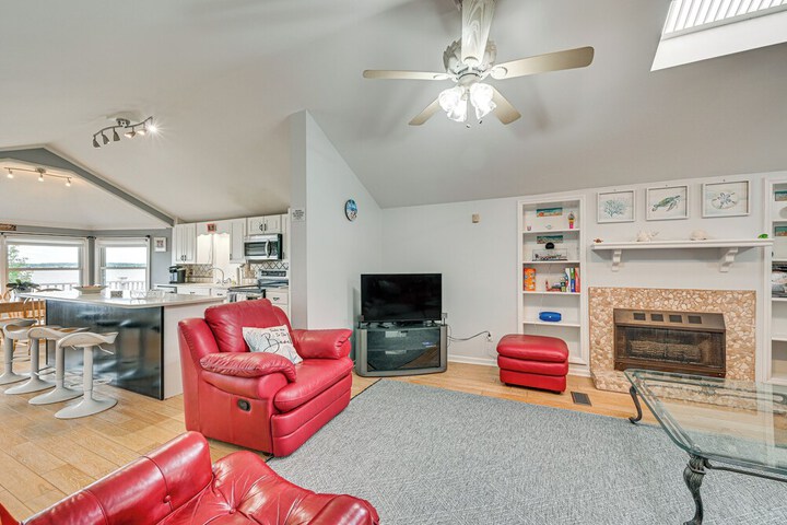 Pamlico River House w / Private Dock & River View!