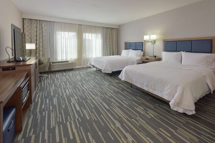 Hampton Inn & Suites Seattle / Redmond