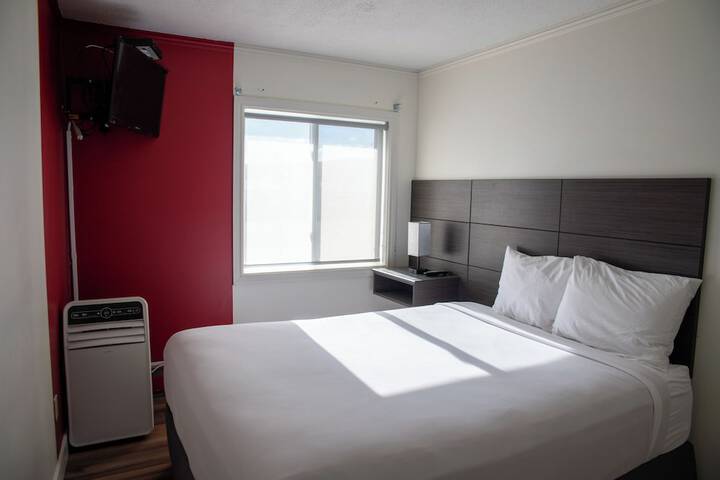 Room 11 of 36