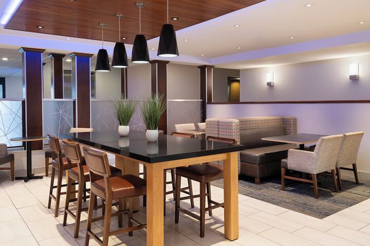 Holiday Inn Express Sheboygan-Kohler by IHG