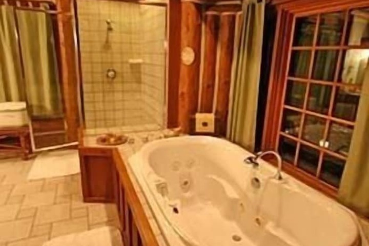 Hot Tub 57 of 72