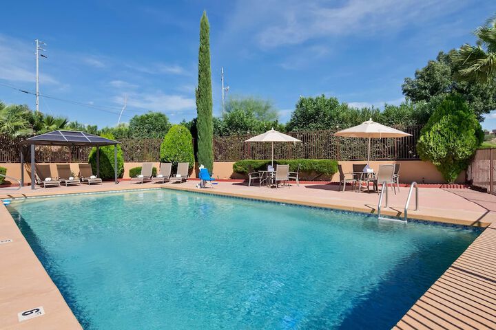 Pool 4 of 26