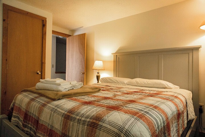 Cozy Bartlett Townhome 3 Mi to Attitash Mountain