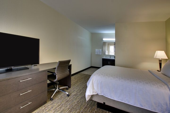 Room 19 of 40