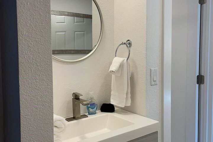 Room 53 of 89