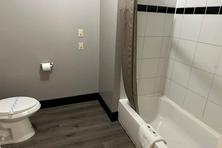 Room 68 of 87