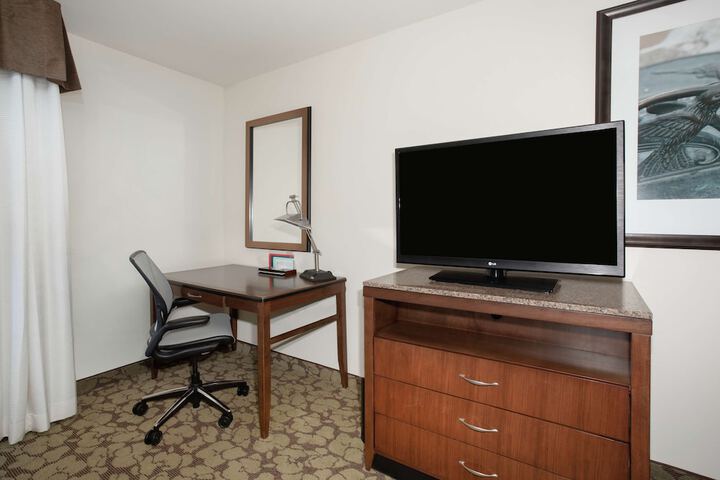 Hilton Garden Inn Lincoln Downtown / Haymarket