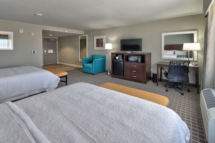 Room 25 of 43