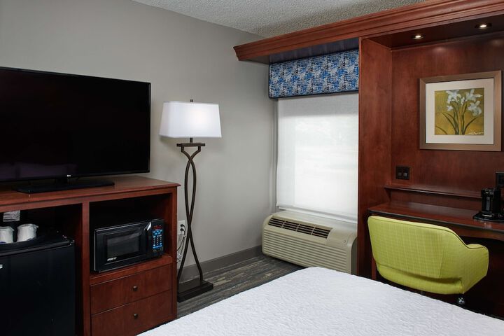 Room 12 of 28
