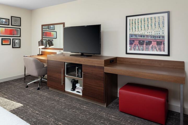 Room 13 of 26